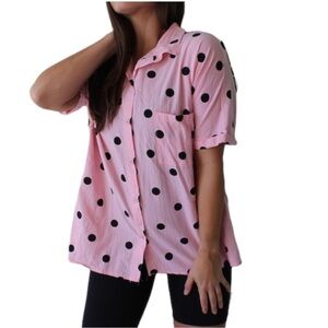Vintage🧚‍♀️ Pink With Black Polka Dot Short Sleeve Button Down Shirt Blouse